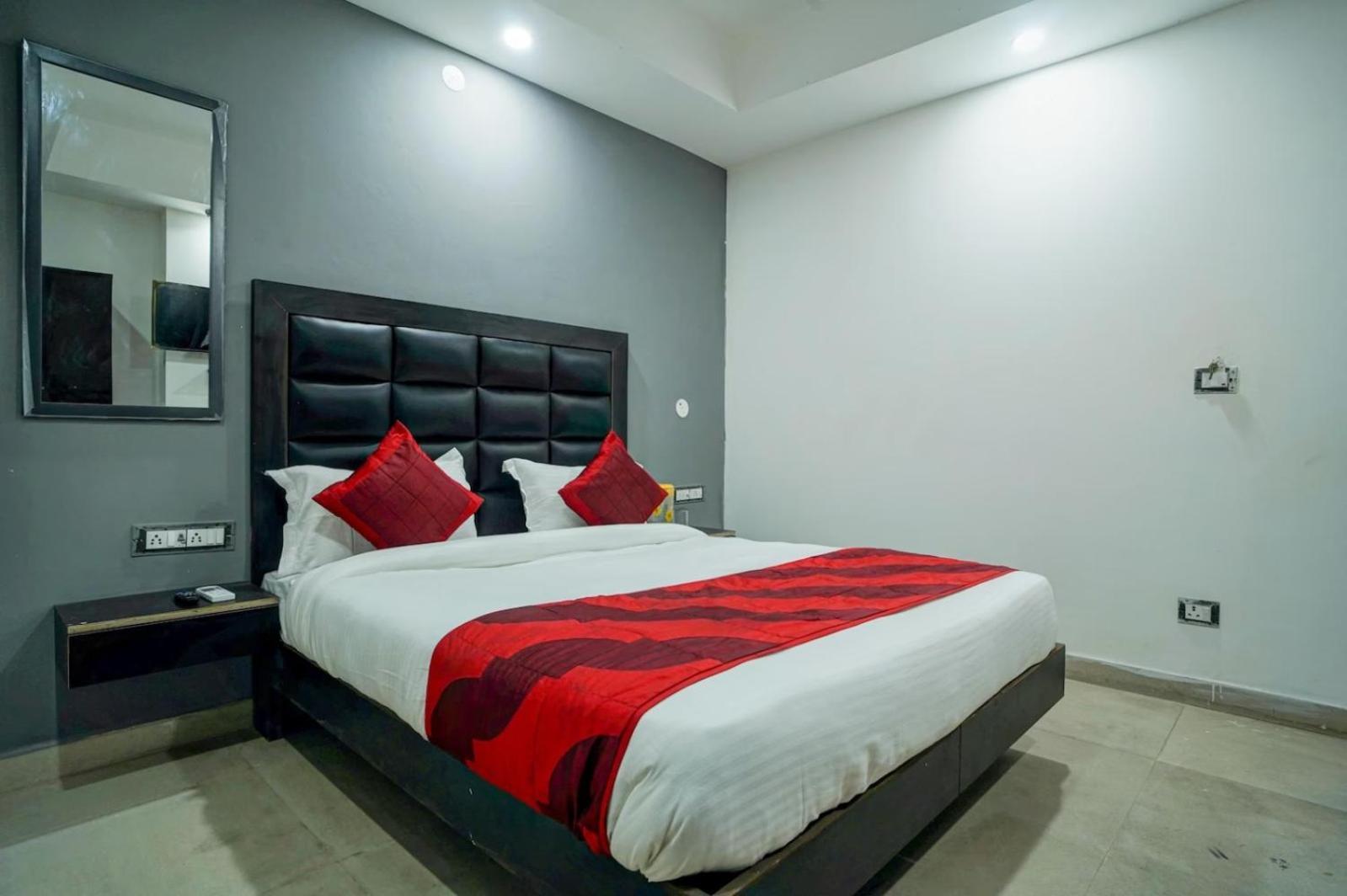 Hotel Family Spot Nuova Delhi Esterno foto