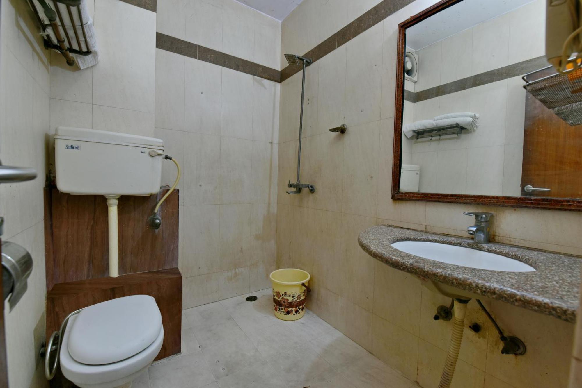 Hotel Family Spot Nuova Delhi Esterno foto